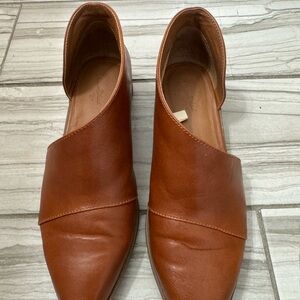 Universal Thread Tan Leather Slip-On Loafers